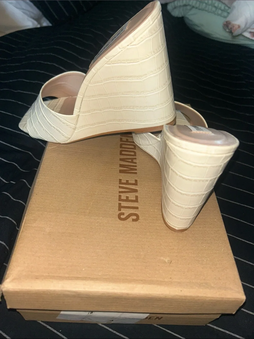 Steve Madden Veles Wedge Sandal - Bone Croc